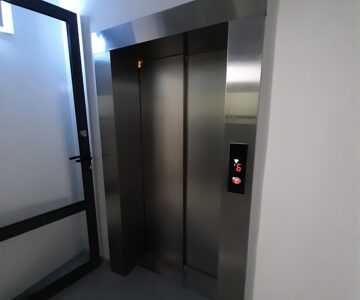 Поставка и монтаж лифтов пассажирских и подъемных платформ вертикального перемещения в Китайско-Бело